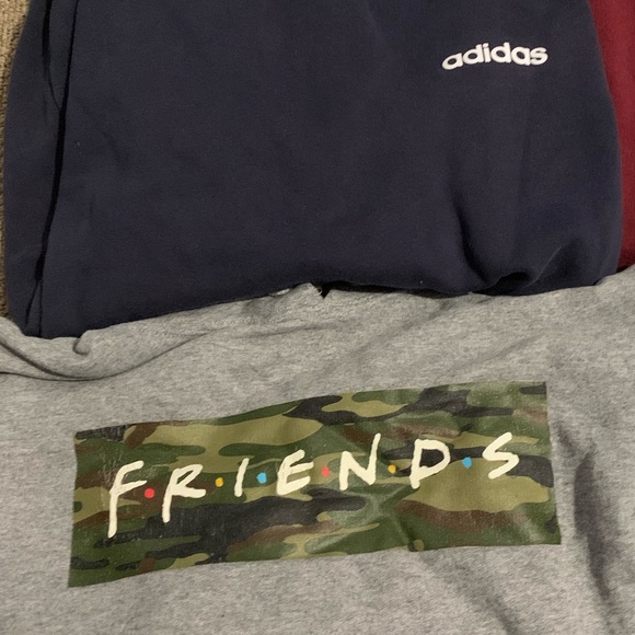 ✨COMBO✨ 4 brand named hoodies all size medium!!! - Picture 2 of 5